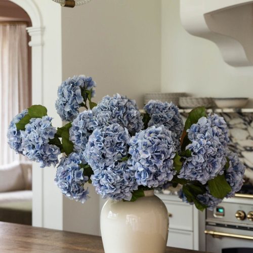 1 carlaypage LightBlueHydrangeainKitchen 1f83a857 86b6 47bb 8aee a86f943de864