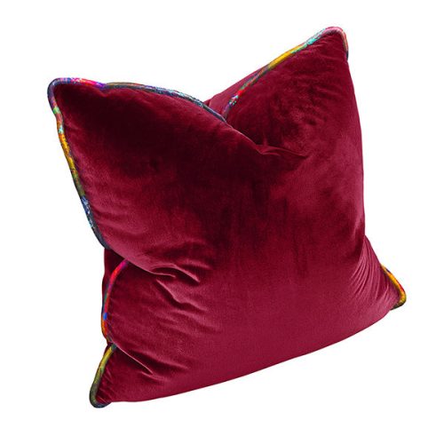 K 112 LVP 2222 Velvet Pillow Fuschia600x600