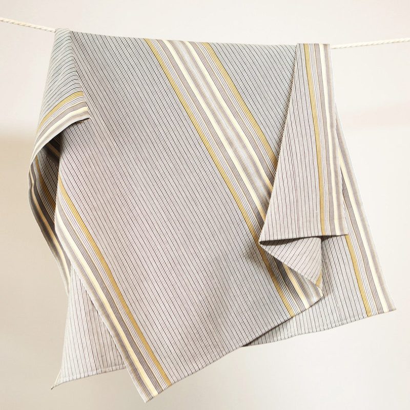 Sancri thin stripe throw 002