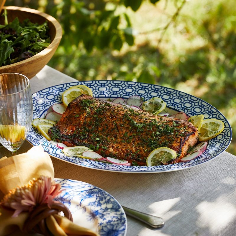 Summer Entertaining BotanicalTable MediumShot Newport Platter SALMON ALT1 SQ