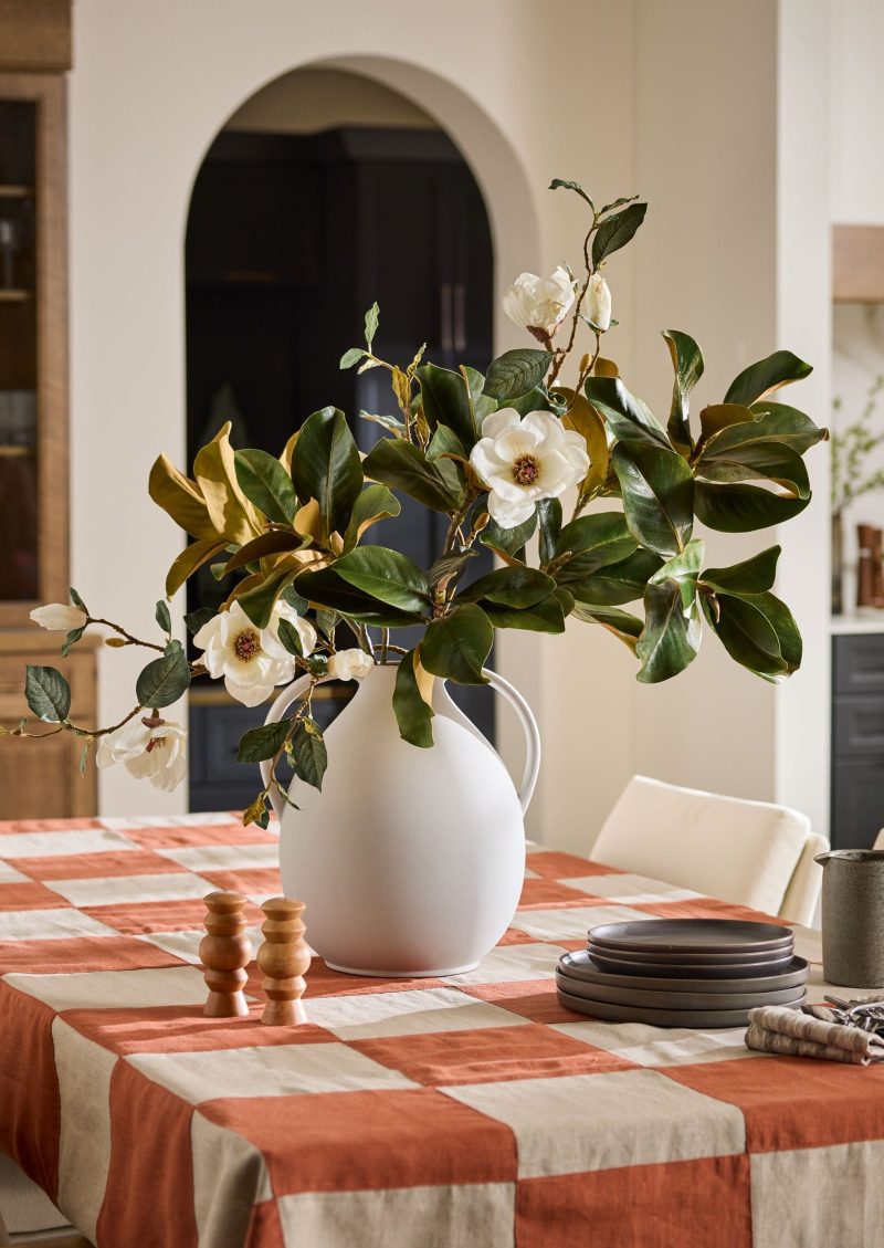 TRG Magnolias Everyday Blooming Dining 2024 1